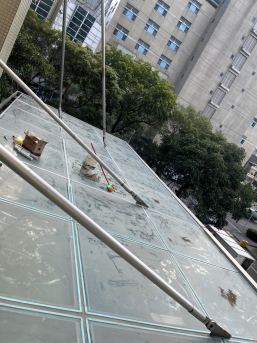 台元科技採光罩矽利康換新